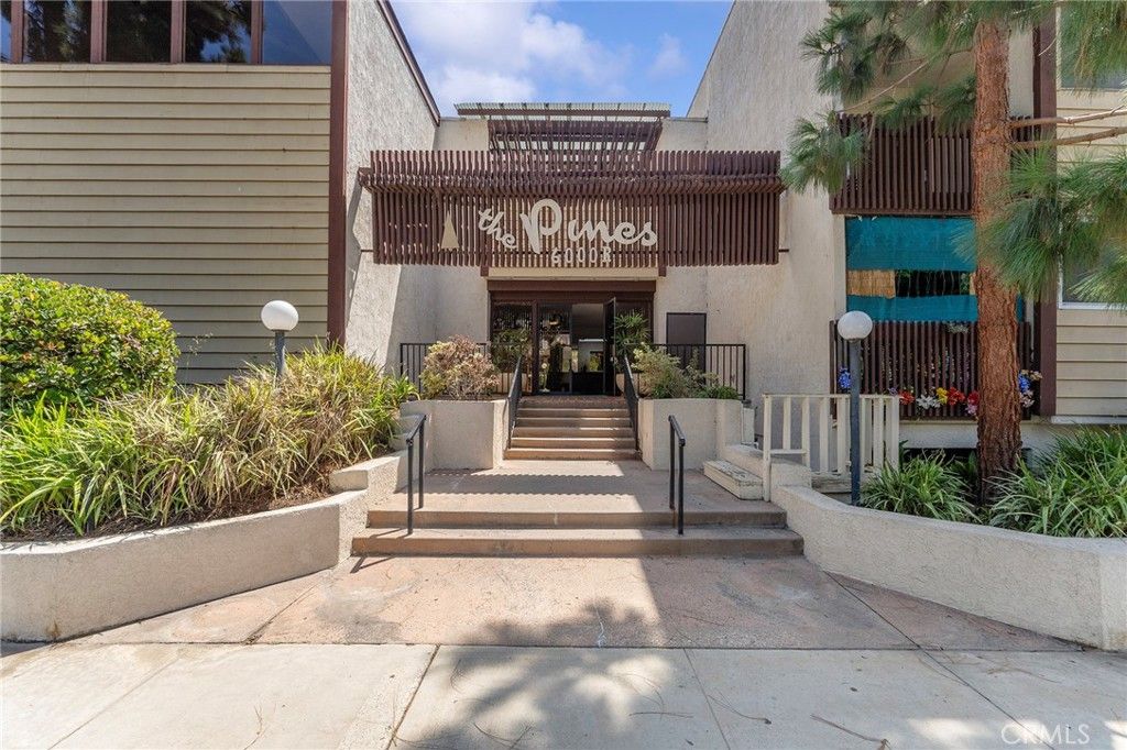 Photo of 6000 Canterbury Drive #D309, Culver City, CA 90230 (MLS # RS25188694)
