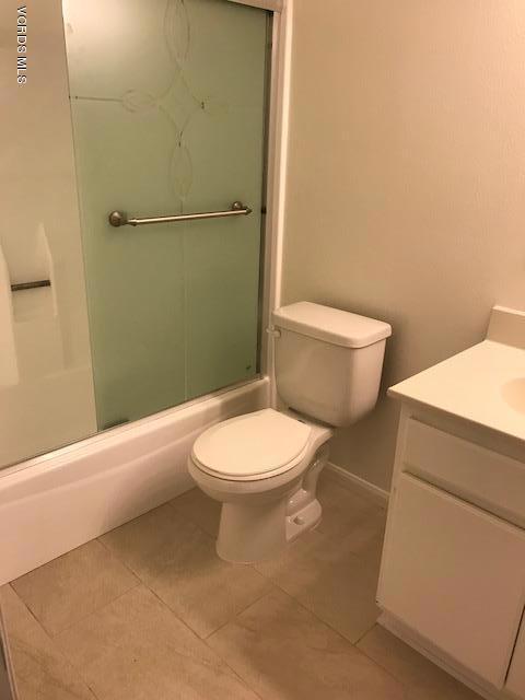 Town & Country Condos-811 - 811 - Residential Lease