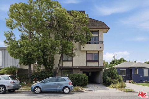 Photo of 12438 Short Avenue #4, Los Angeles, CA 90066 (MLS # 26839683)