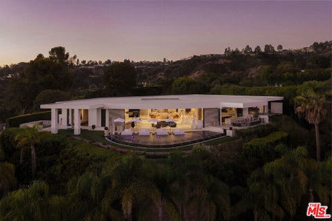 Photo of 1181 N Hillcrest Road, Beverly Hills, CA 90210 (MLS # 26103613)