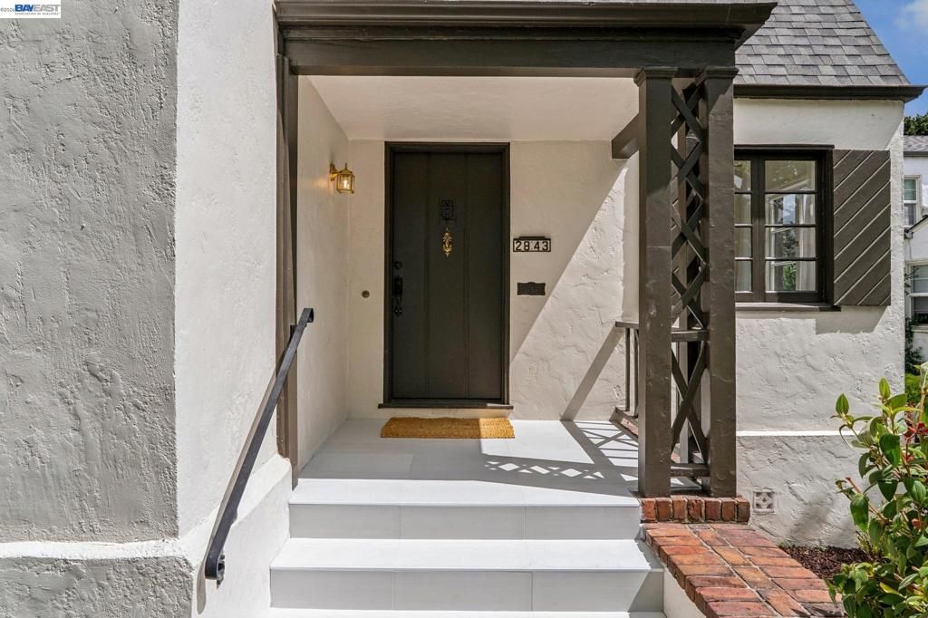 Photo of 2843 Central Ave Ave, Alameda, CA 94501 (MLS # 41131483)