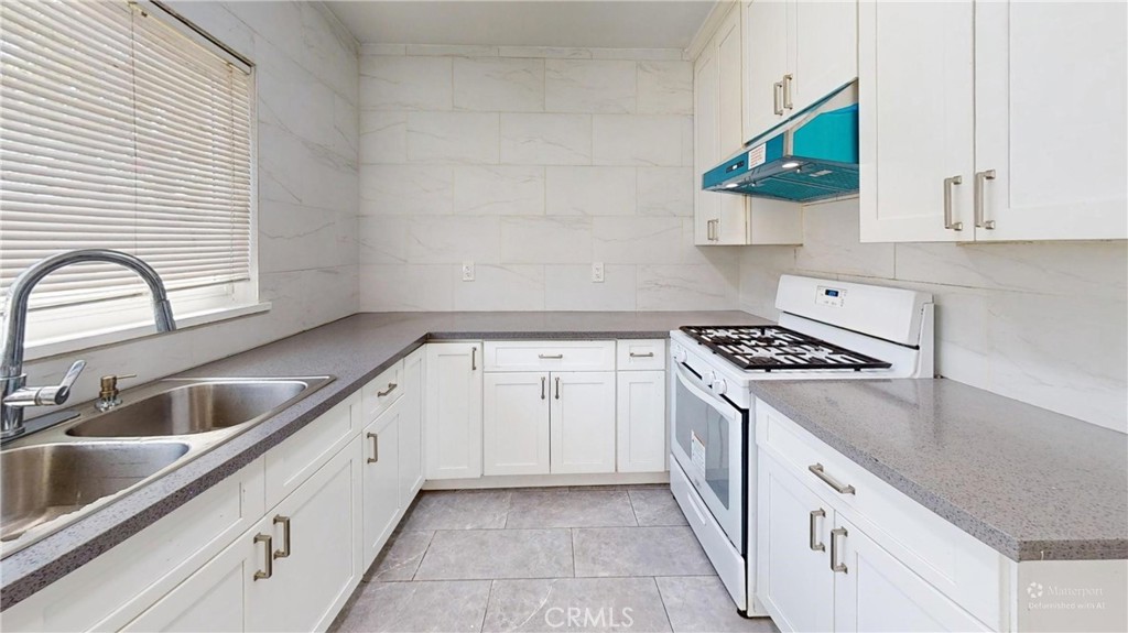 741 E Mckinley Avenue