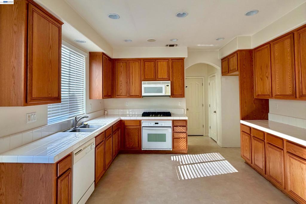17385 Stone Celler Way