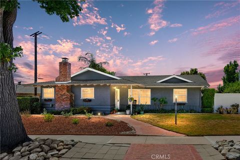 Photo of 804 Naples Street, Monrovia, CA 91016 (MLS # AR25250391) Photo of 804 Naples Street, Monrovia, CA 91016 (MLS # AR25250391)