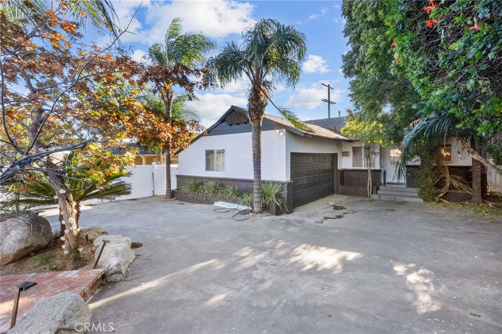 13761 Dronfield Avenue