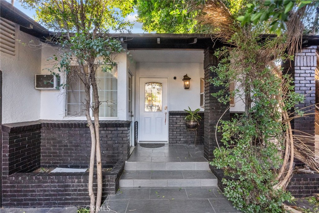 13761 Dronfield Avenue