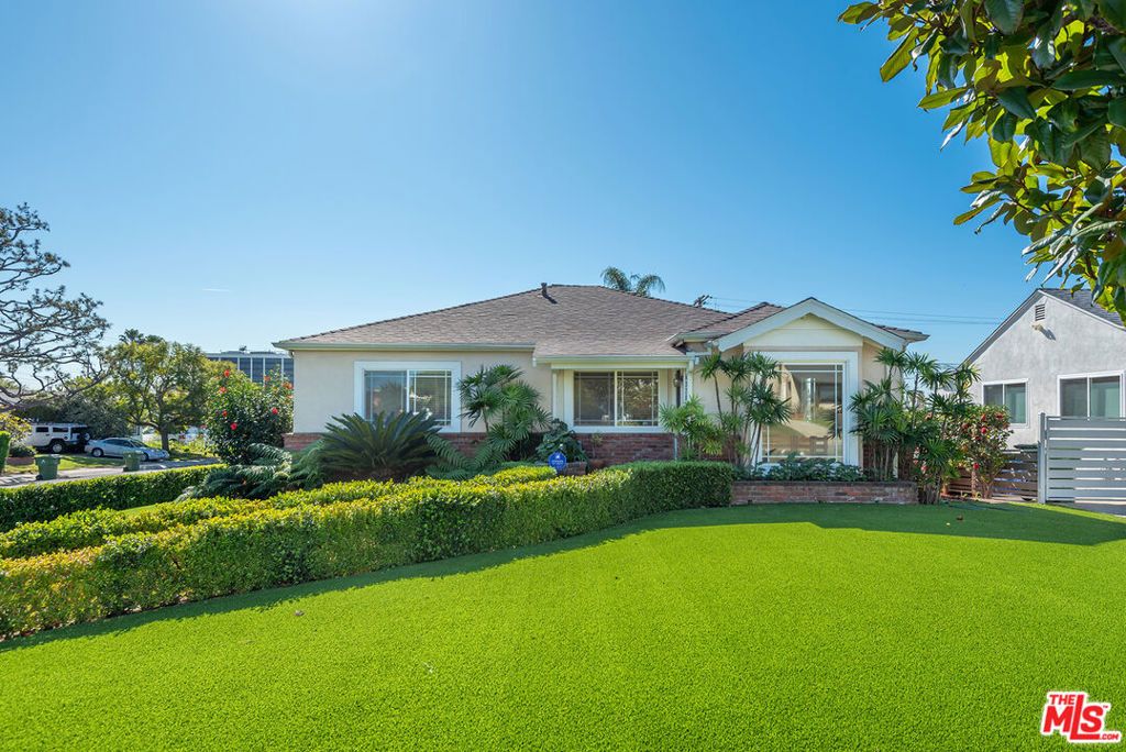 Photo of 6320 W 83rd Street, Los Angeles, CA 90045 (MLS # 25629731)