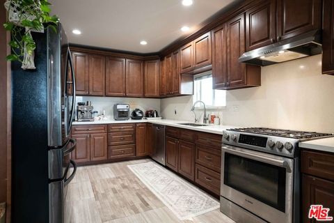 Photo of 306 E 36th Street #306, Los Angeles, CA 90011 (MLS # 26665371)