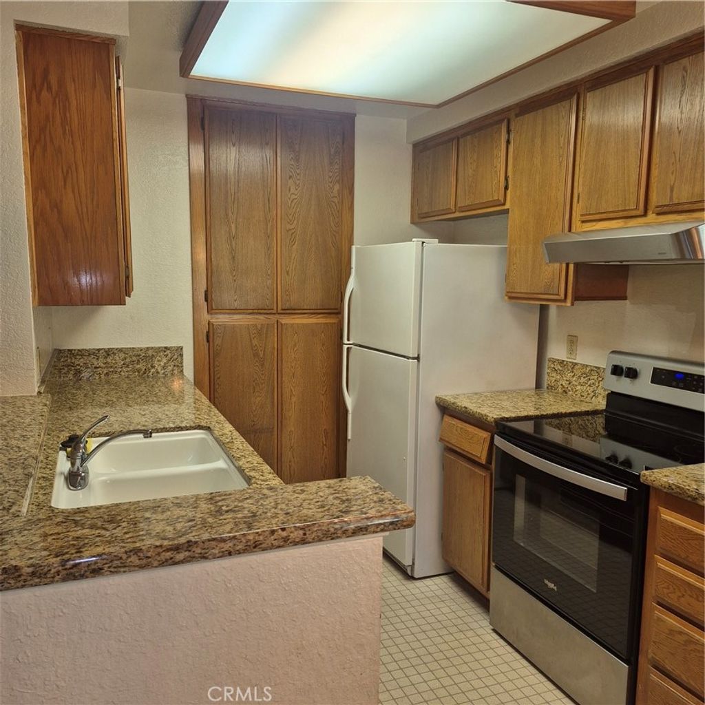 Photo of 3814 Dunford Ln #M, Inglewood, CA 90305 (MLS # OC26025174)