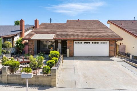 Photo of 818 W 213th Street, Torrance, CA 90502 (MLS # PW26082160)