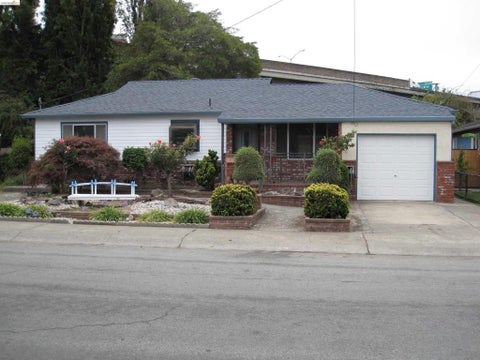 Photo of 15799 Dermody Ave AVE, San Lorenzo, CA 94580 (MLS # 41145587)