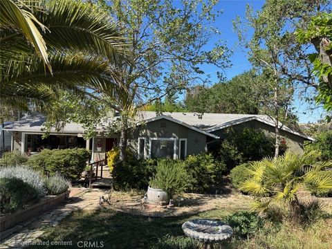Photo of 7835 Blue Moon Rd, Paso Robles, CA 93446 (MLS # NS26076805)