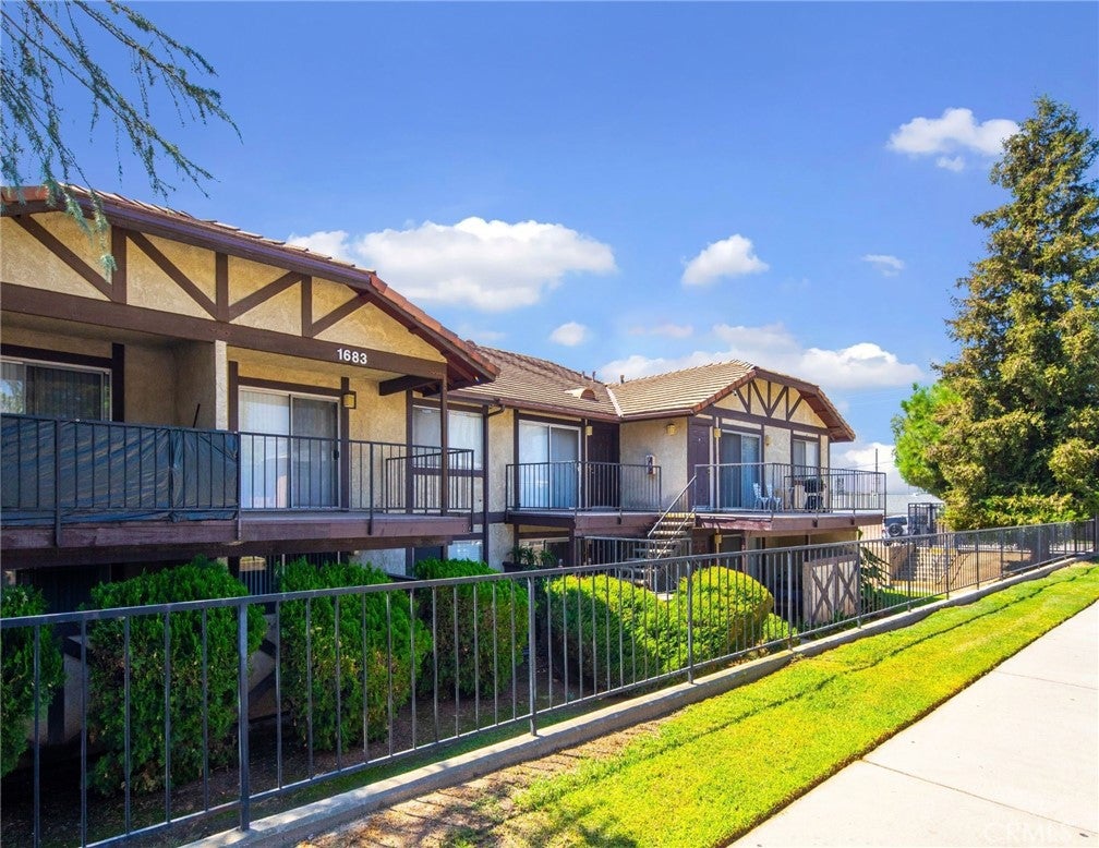 1683 Pumalo Street