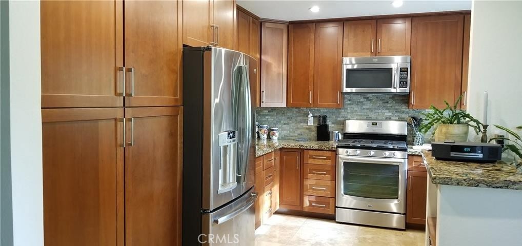 Casta Del Sol - Fiesta (CF) - Residential Lease