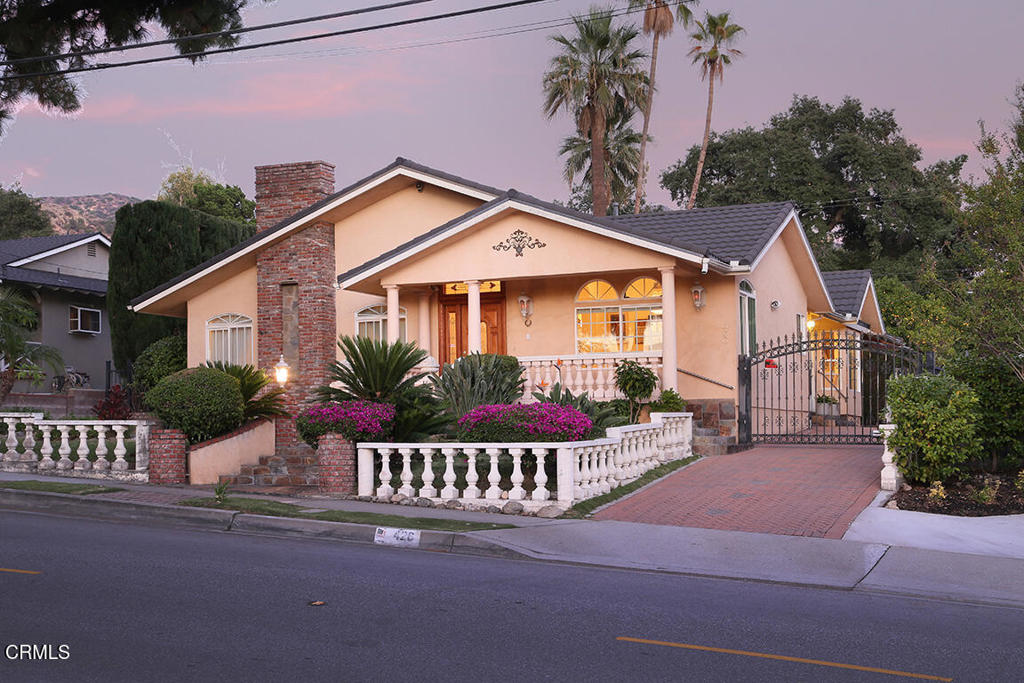 426 N Canyon Boulevard