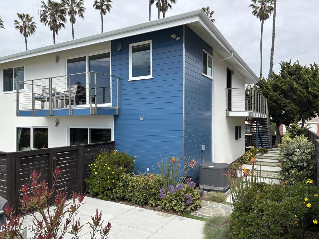 3065 Bayshore Avenue