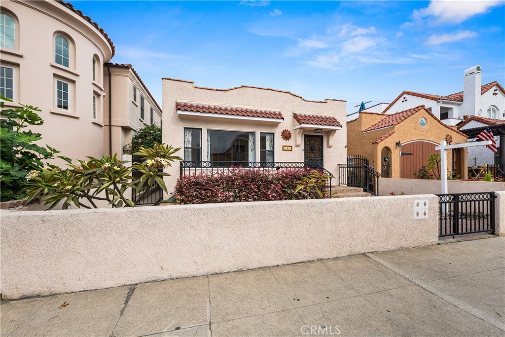 161 Santa Ana