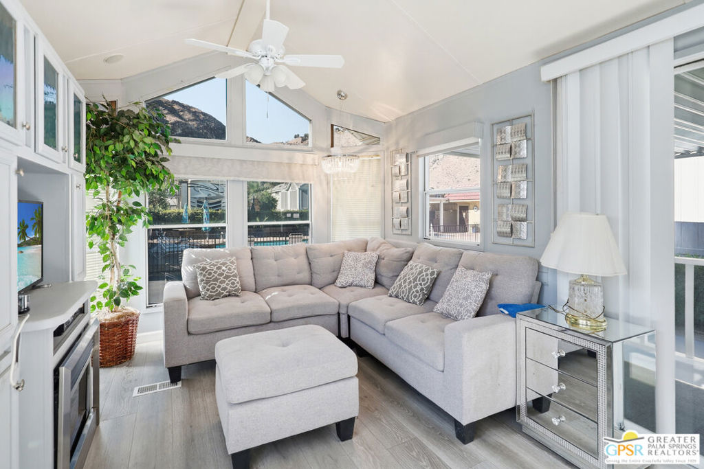 69333 E Palm Canyon Drive 76