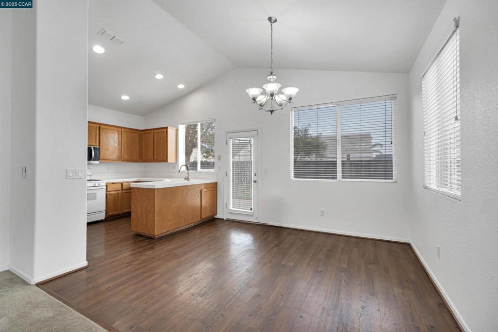 HOMECOMINGS - Residential