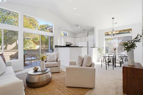 Photo of 5245 5245 Tacoma Cmn Cmn, Fremont, CA 94555 (MLS # 41126191)