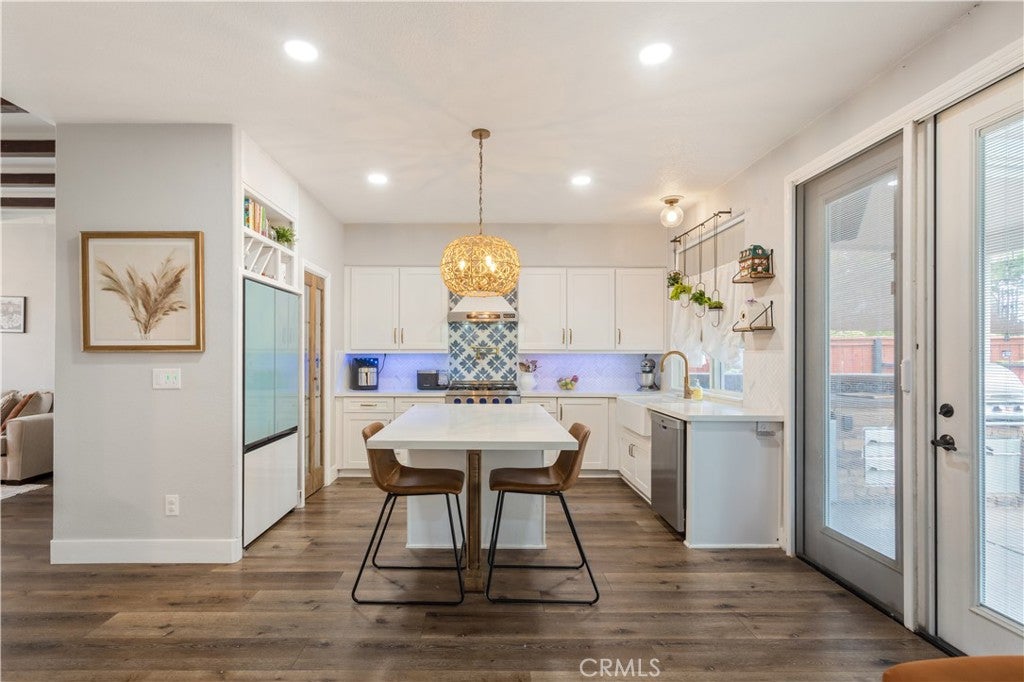 43043 Camino Caruna