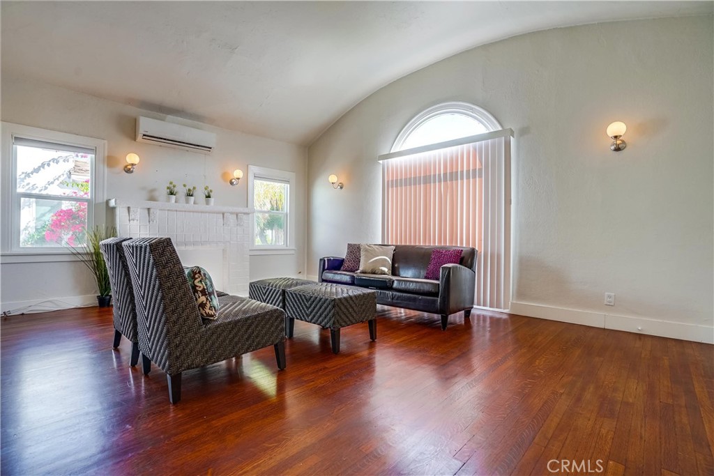 3015 Edgehill Drive