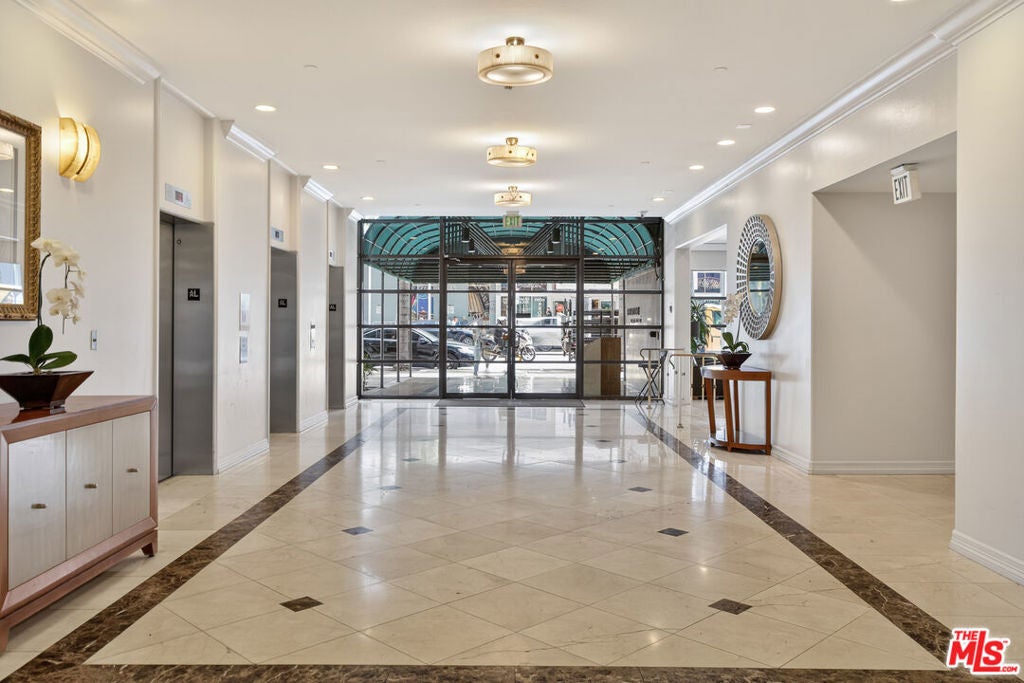 600 W 9th Street 1512