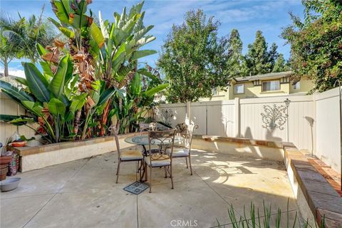 Photo of 9 Mosaic, Aliso Viejo, CA 92656 (MLS # OC25258718)
