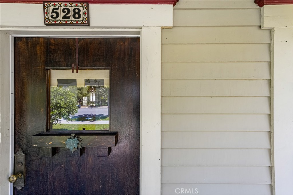 528 E Palmyra Avenue