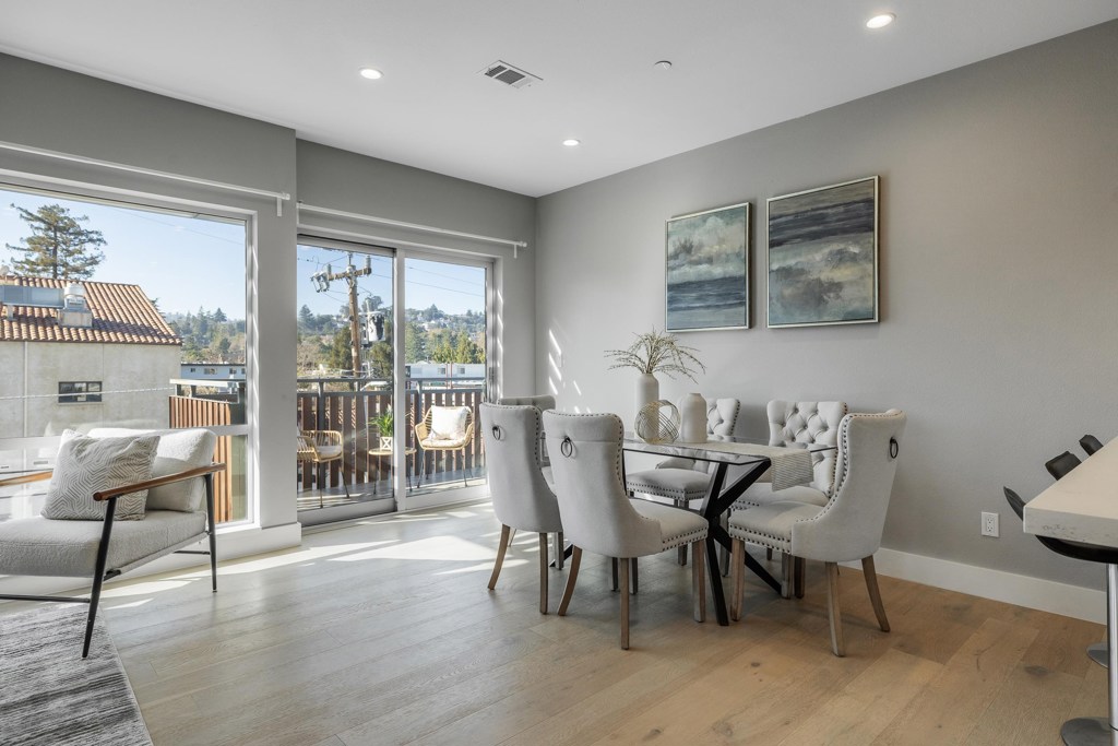 520 520 El Camino Real 309