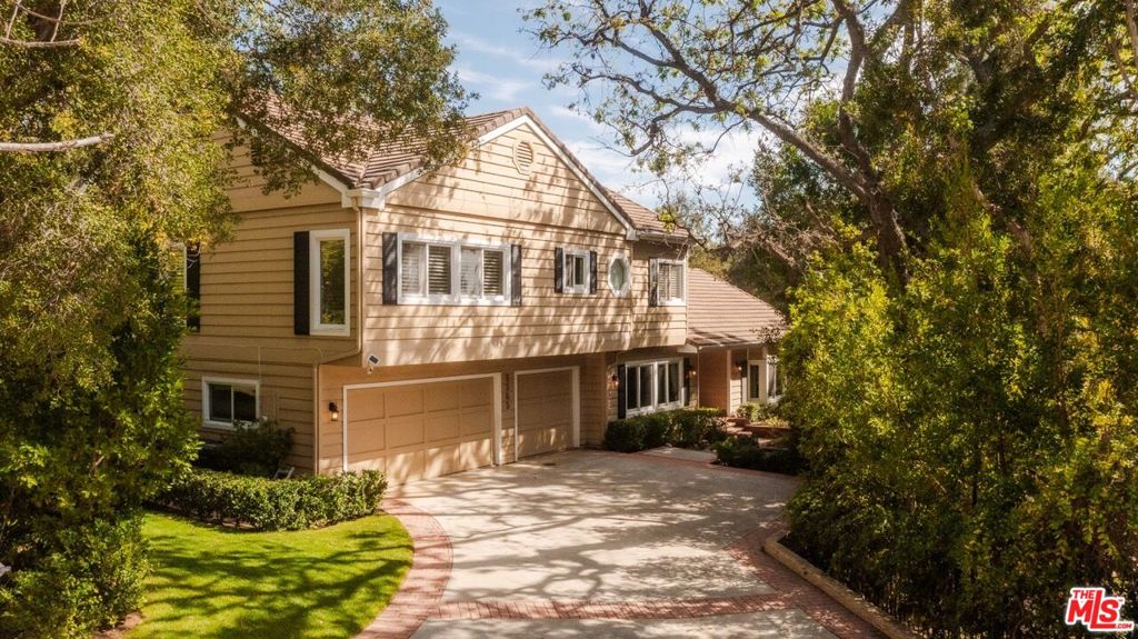 5365 Long Shadow Court