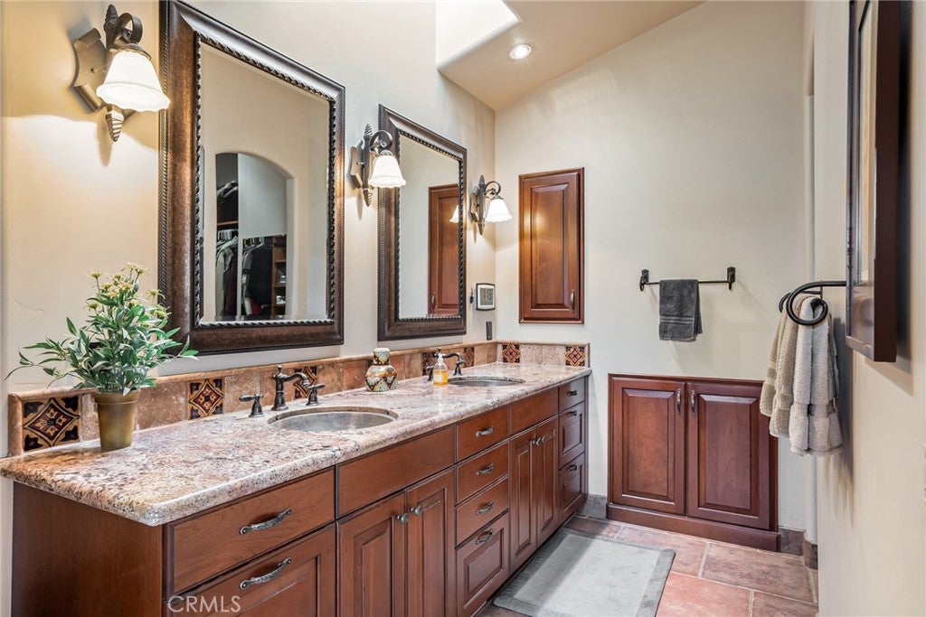 2135 Live Oak Rd, Paso Robles, CA, 93446, USA, 5 Bedrooms Bedrooms, ,6 BathroomsBathrooms,Residential,Active,2135 Live Oak Rd,NS23231100