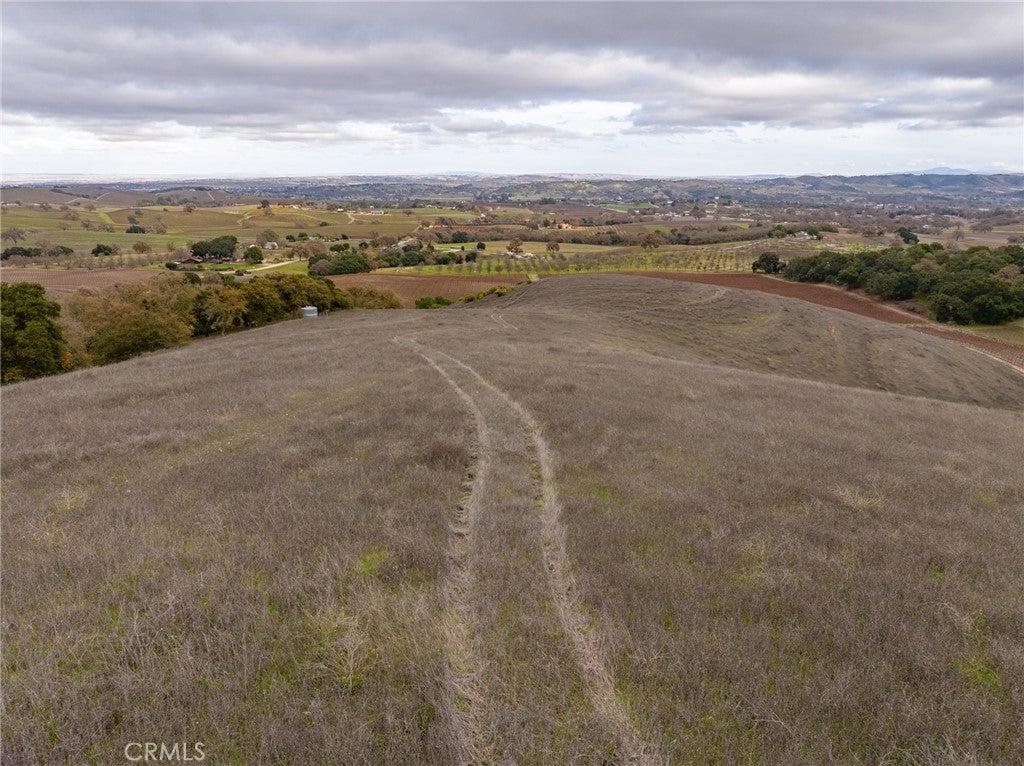 2135 Live Oak Rd, Paso Robles, CA, 93446, USA, 5 Bedrooms Bedrooms, ,6 BathroomsBathrooms,Residential,Active,2135 Live Oak Rd,NS23231100