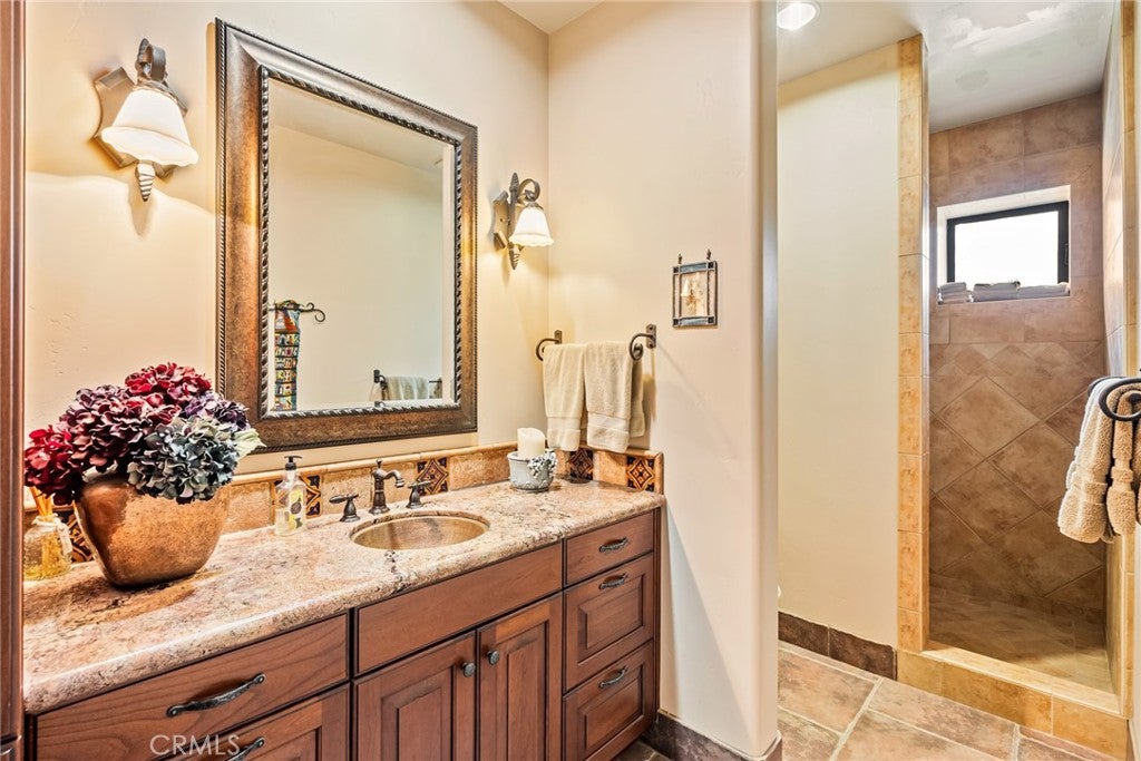 2135 Live Oak Rd, Paso Robles, CA, 93446, USA, 5 Bedrooms Bedrooms, ,6 BathroomsBathrooms,Residential,Active,2135 Live Oak Rd,NS23231100