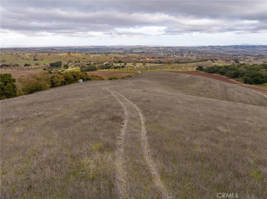 2135 Live Oak Rd, Paso Robles, CA, 93446, USA, 5 Bedrooms Bedrooms, ,6 BathroomsBathrooms,Residential,Active,2135 Live Oak Rd,NS23231100