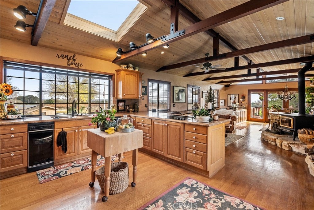2135 Live Oak Rd, Paso Robles, CA, 93446, USA, 5 Bedrooms Bedrooms, ,6 BathroomsBathrooms,Residential,Active,2135 Live Oak Rd,NS23231100