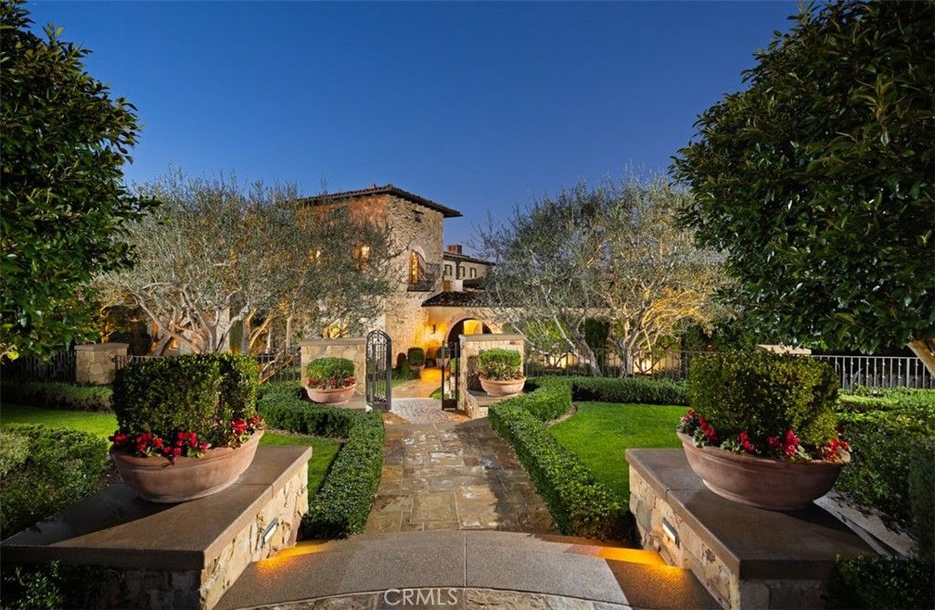 Photo of 1 Clear Water, Newport Coast, CA 92657 (MLS # NP26008999)