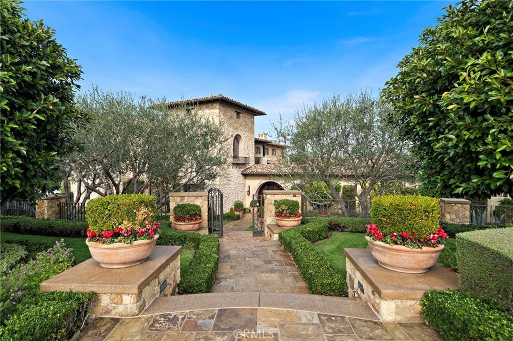 Photo of 1 Clear Water, Newport Coast, CA 92657 (MLS # NP26008999)