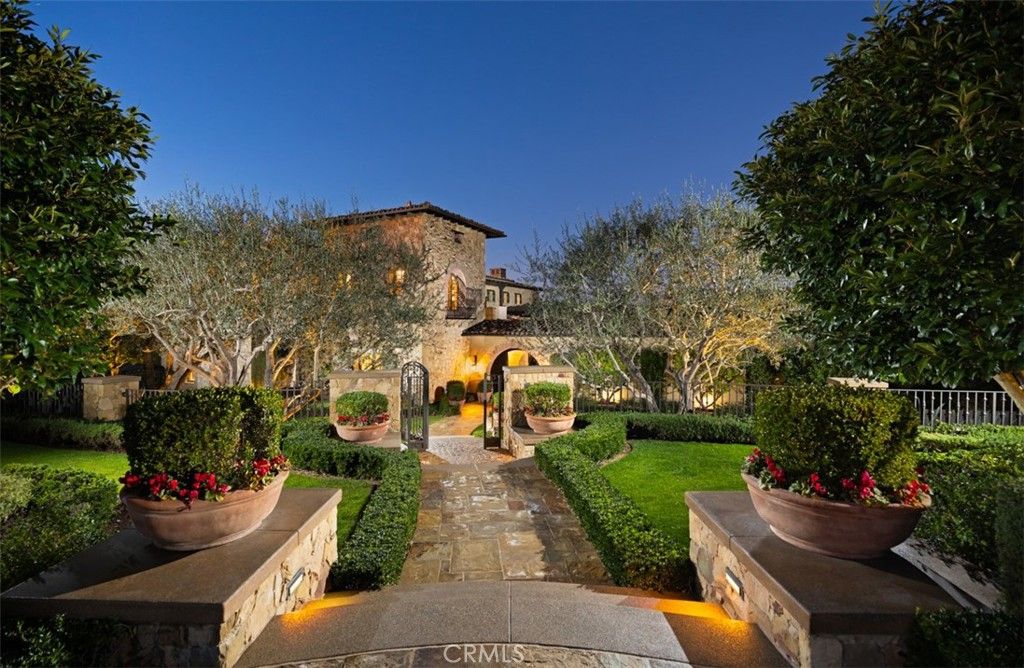 Photo of 1 Clear Water, Newport Coast, CA 92657 (MLS # NP26008999)