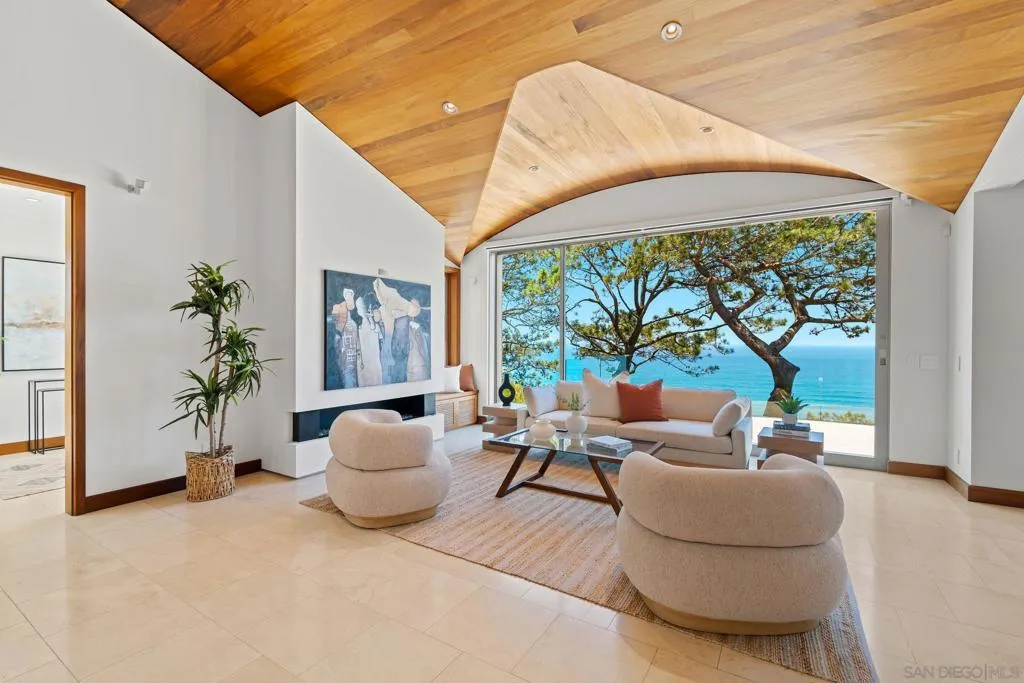 Del Mar, California 92014, United States, 4 Bedrooms Bedrooms, ,5 BathroomsBathrooms,Residential,Active,157058