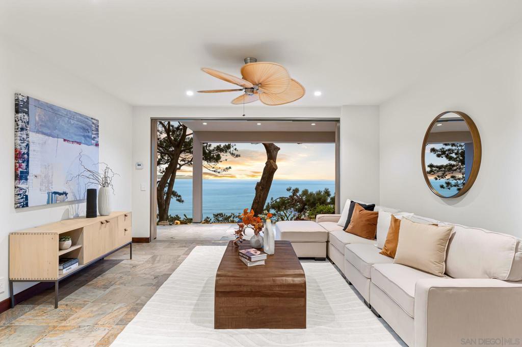 Del Mar - Residential
