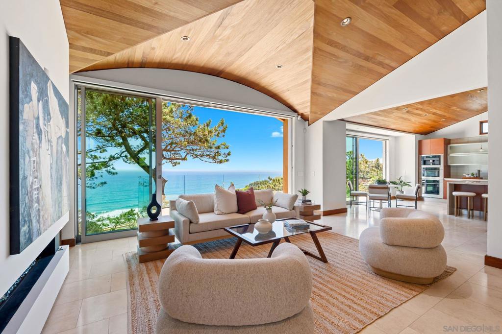 Del Mar - Residential