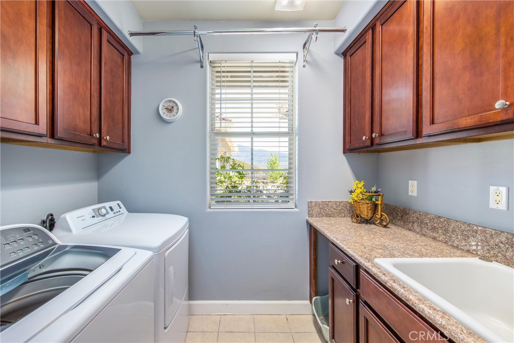 Twin Pines - Residential