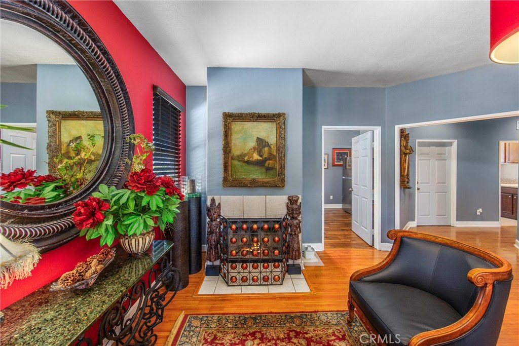 Twin Pines - Residential