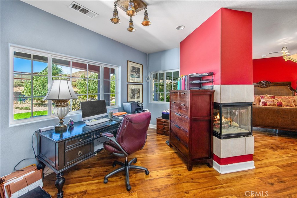 Twin Pines - Residential