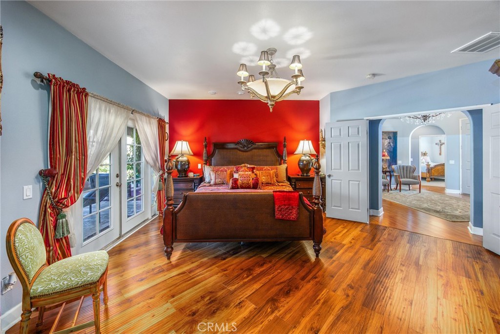 Twin Pines - Residential