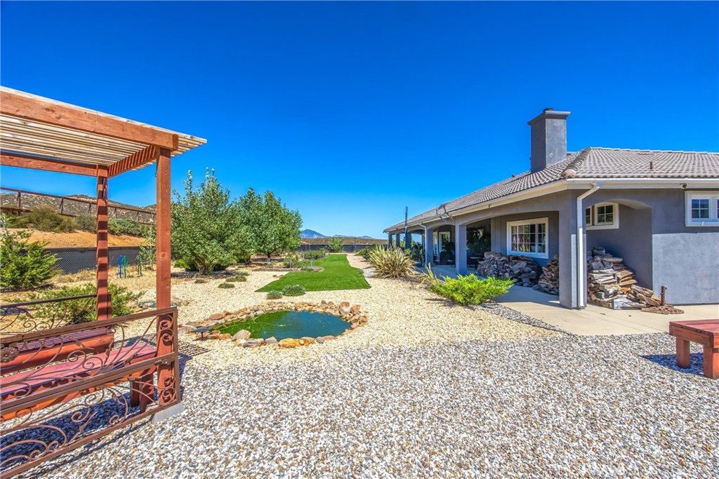 Twin Pines - Residential