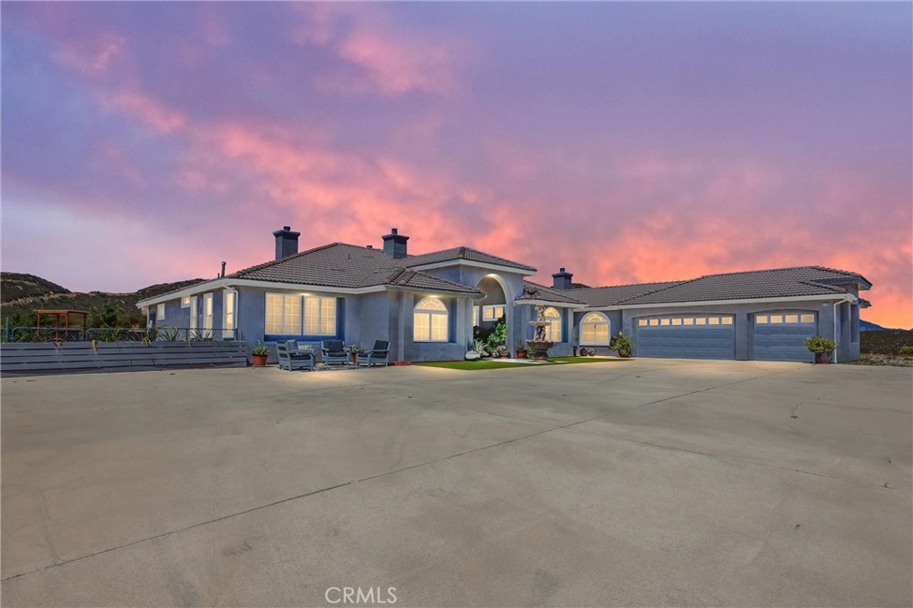 Twin Pines - Residential