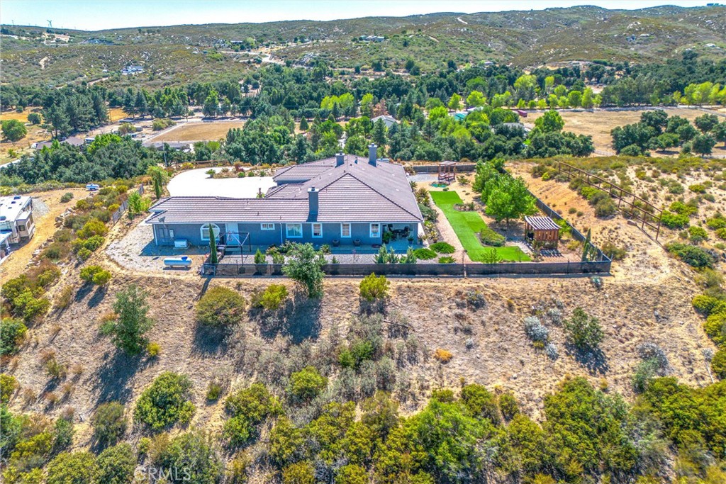 Twin Pines - Residential