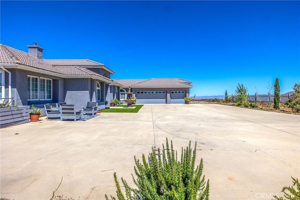 Twin Pines - Residential